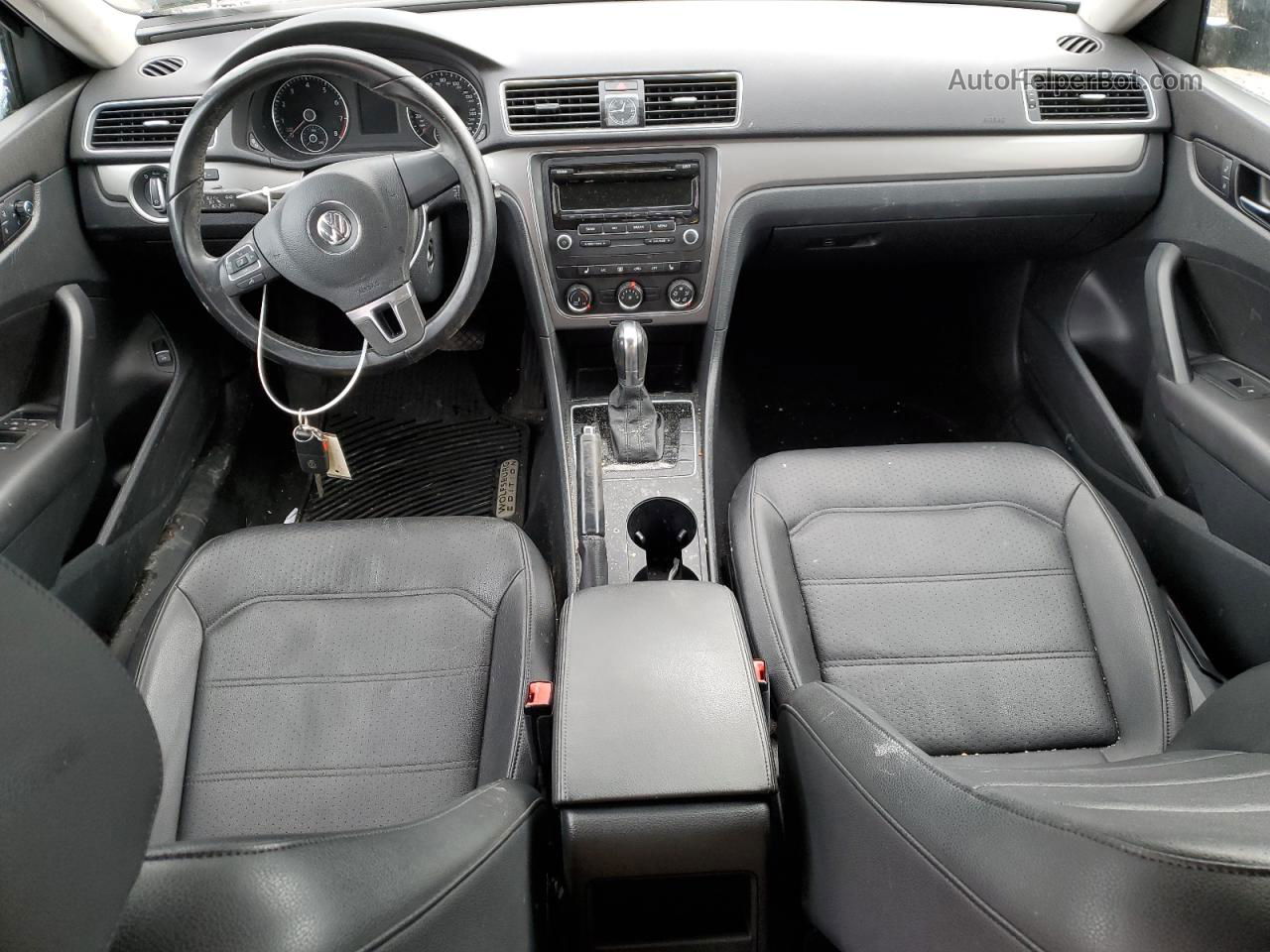 2014 Volkswagen Passat S Черный vin: 1VWAT7A32EC098321