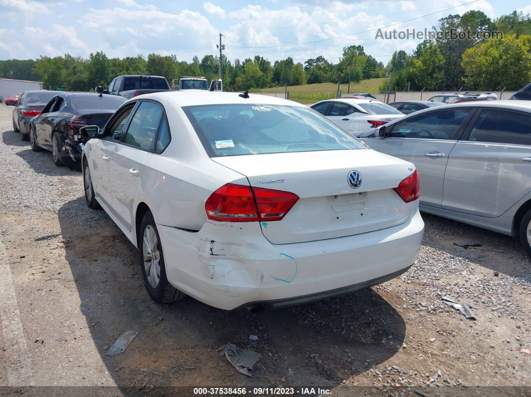 2015 Volkswagen Passat 1.8t Wolfsburg Edition White vin: 1VWAT7A32FC025144