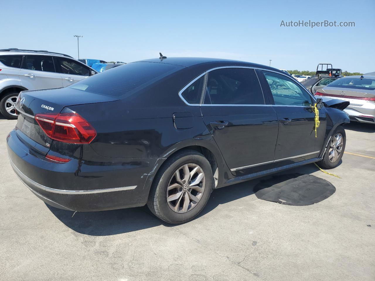 2017 Volkswagen Passat S Черный vin: 1VWAT7A32HC013143