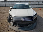 2017 Volkswagen Passat S Белый vin: 1VWAT7A32HC044134