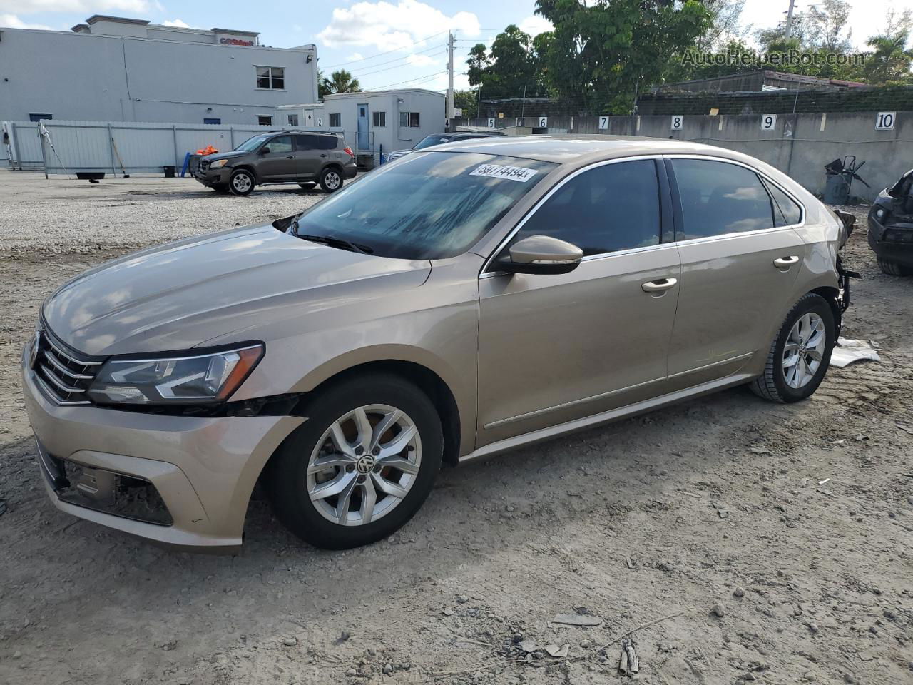 2017 Volkswagen Passat S Beige vin: 1VWAT7A32HC060608