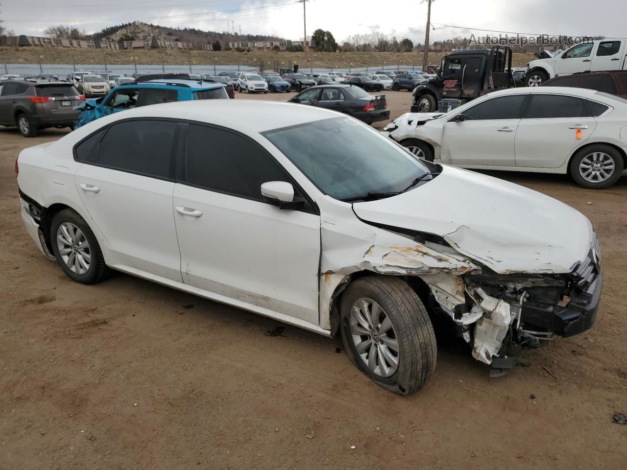 2014 Volkswagen Passat S White vin: 1VWAT7A33EC089000