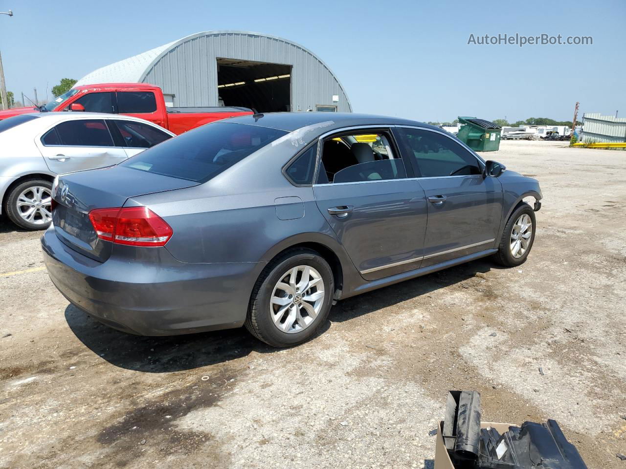 2016 Volkswagen Passat S Серый vin: 1VWAT7A33GC013828