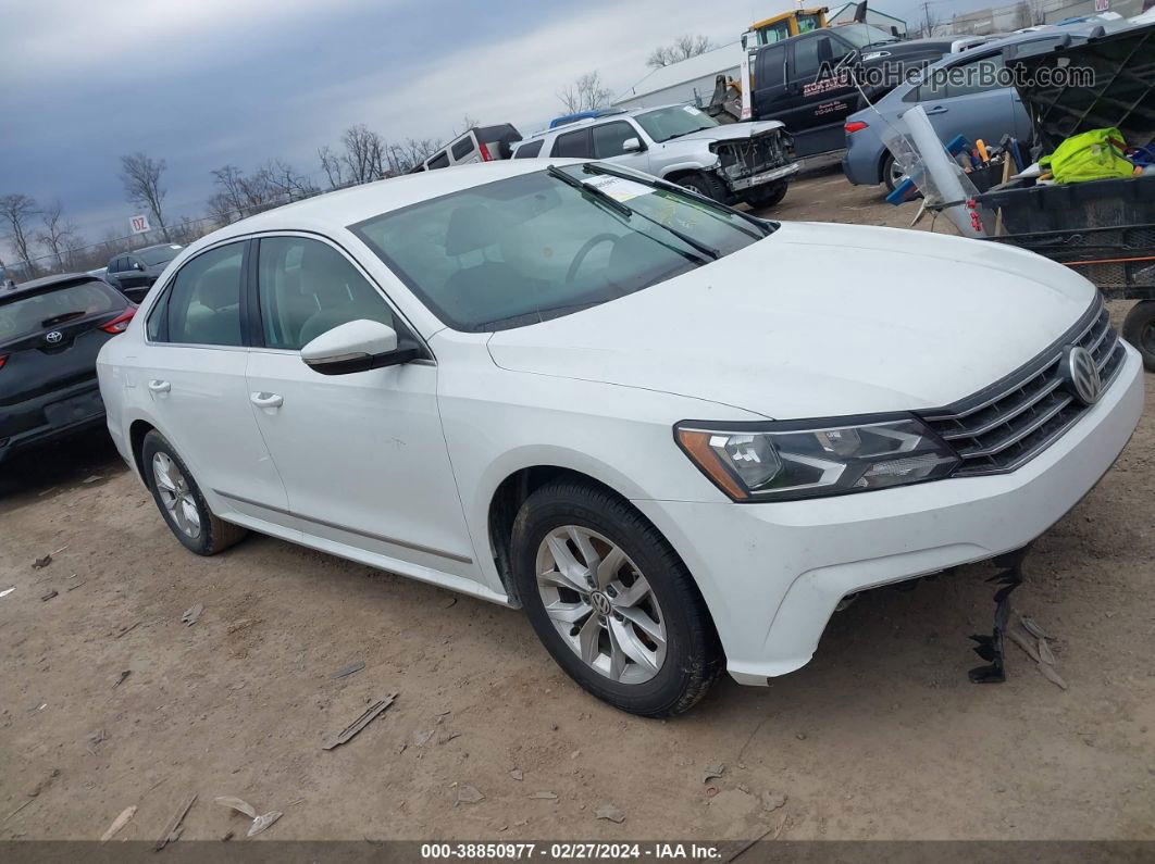 2017 Volkswagen Passat 1.8t S White vin: 1VWAT7A33HC031795