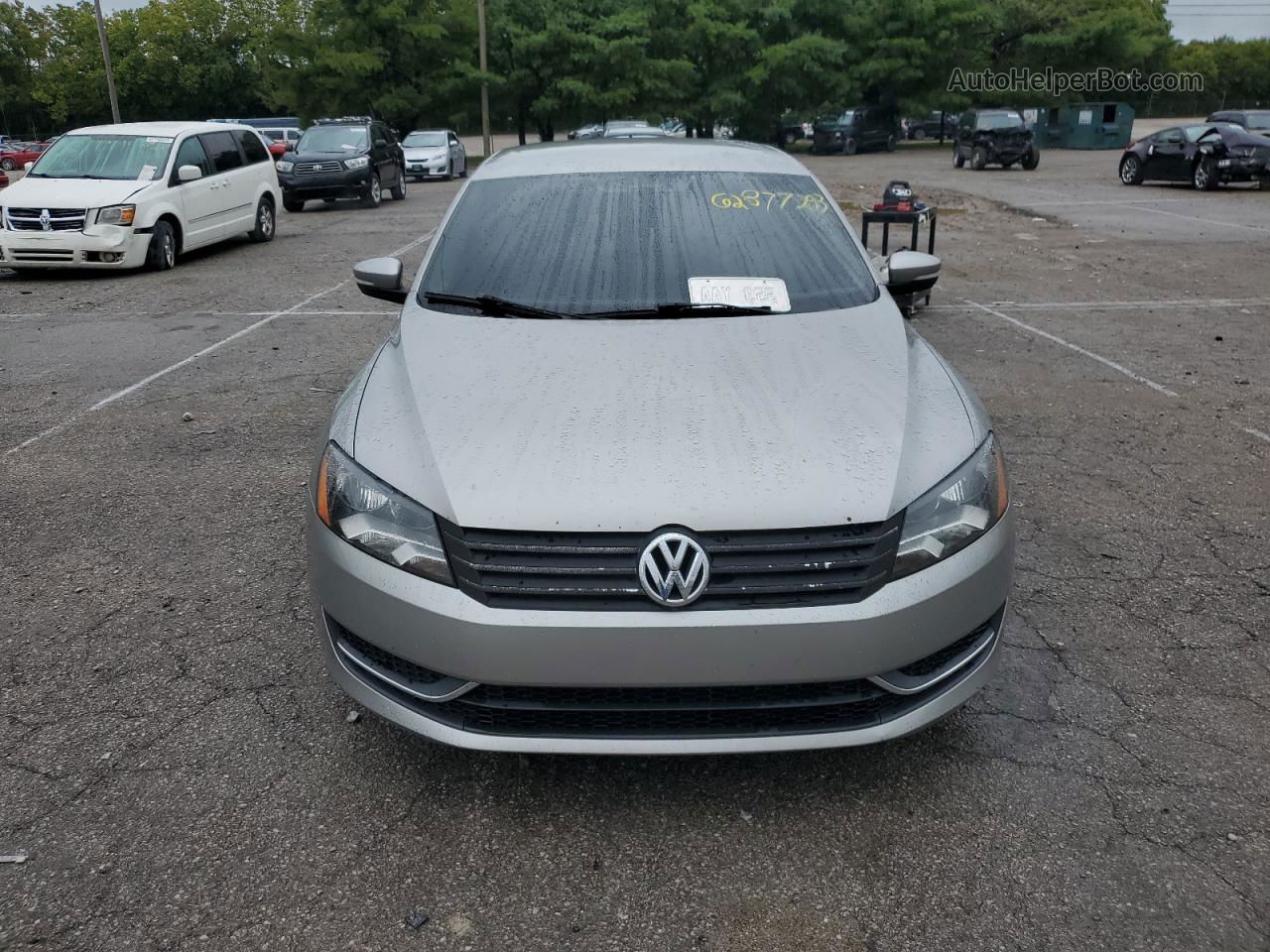 2014 Volkswagen Passat S Серебряный vin: 1VWAT7A34EC037018