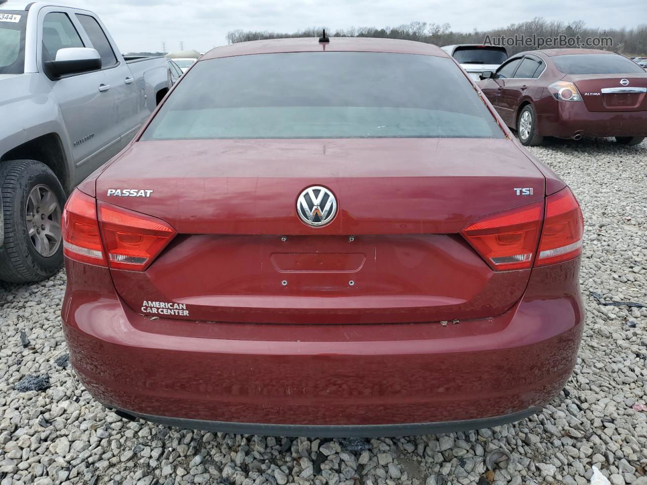 2015 Volkswagen Passat S Red vin: 1VWAT7A34FC077827