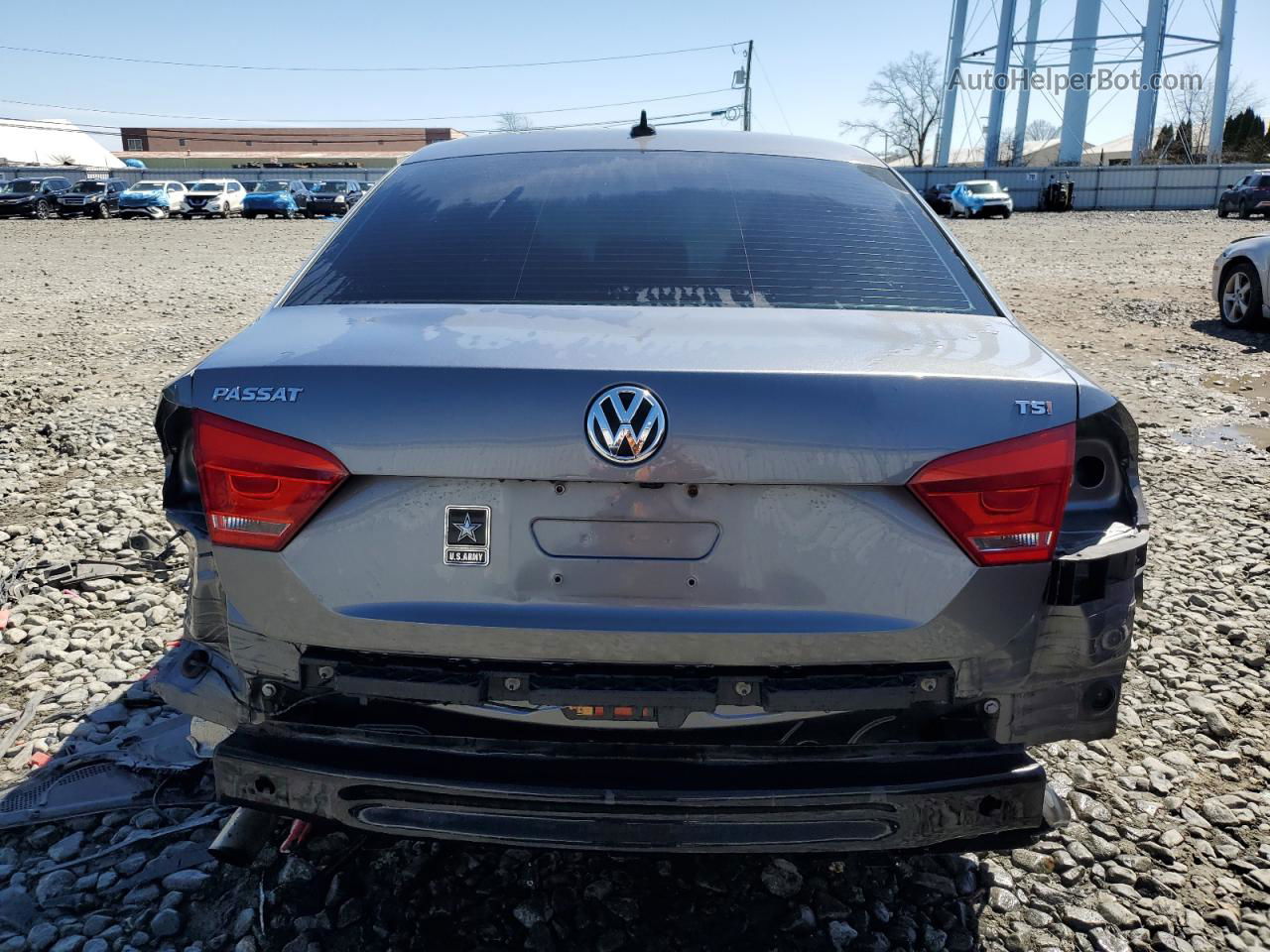 2015 Volkswagen Passat S Серый vin: 1VWAT7A35FC119731