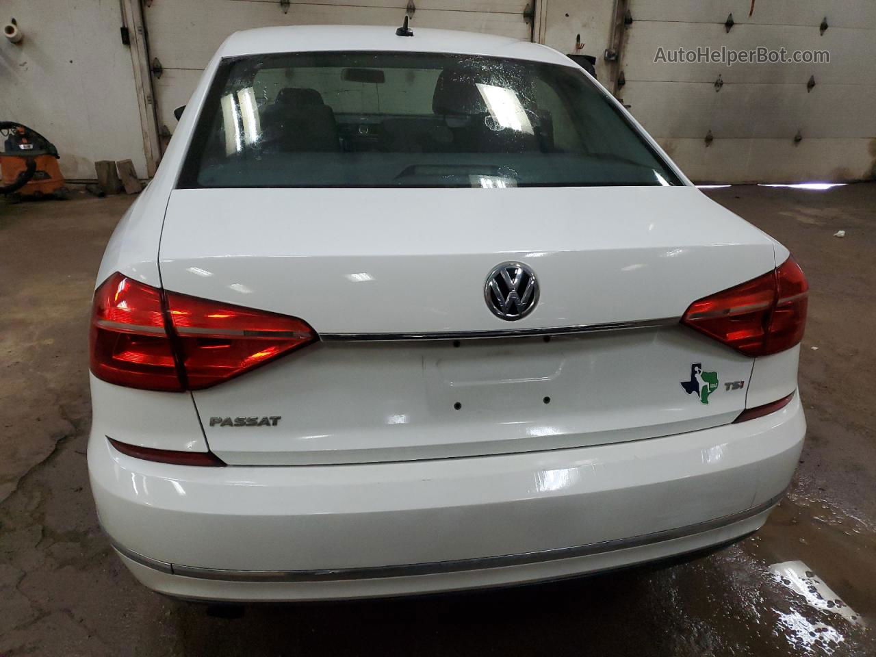 2016 Volkswagen Passat S White vin: 1VWAT7A36GC021731