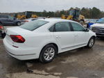 2017 Volkswagen Passat S Белый vin: 1VWAT7A36HC073927