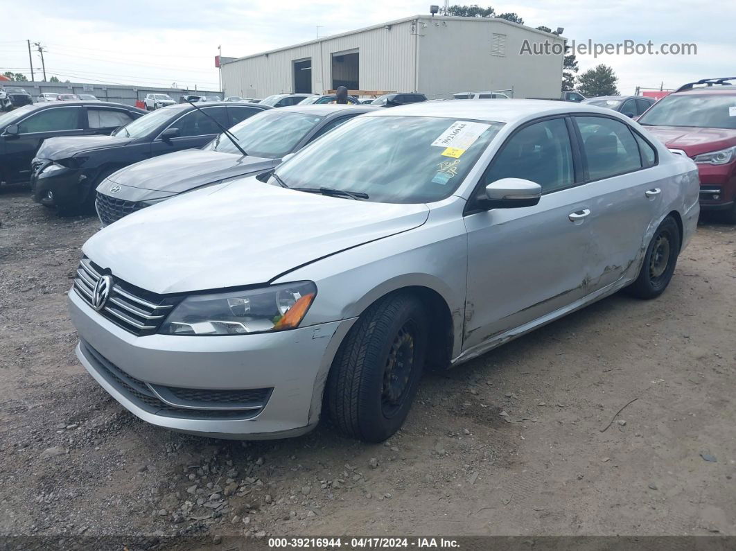 2015 Volkswagen Passat 1.8t S Silver vin: 1VWAT7A37FC008162