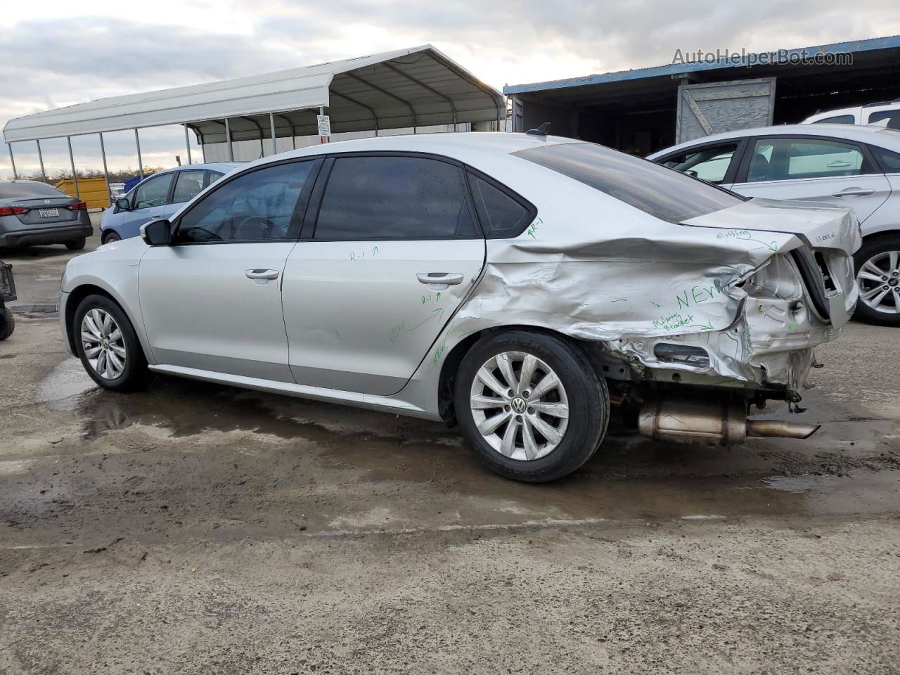 2015 Volkswagen Passat S Silver vin: 1VWAT7A37FC043266