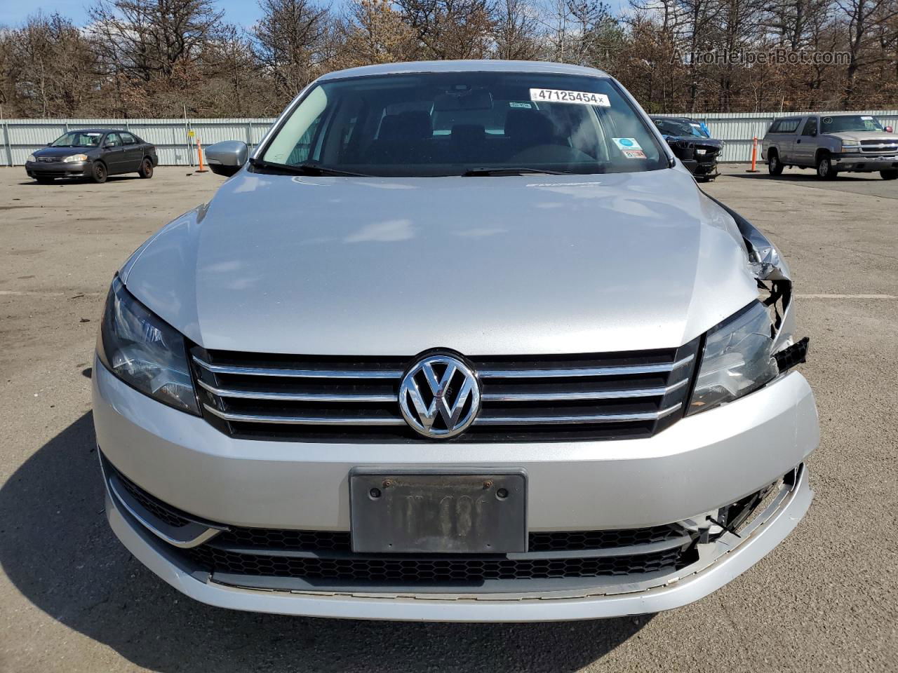 2015 Volkswagen Passat S Серебряный vin: 1VWAT7A37FC050654