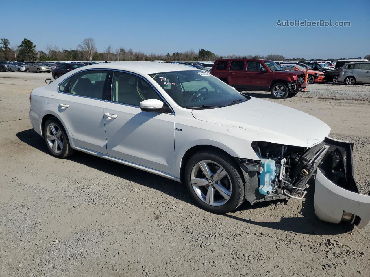 2015 Volkswagen Passat S White vin: 1VWAT7A37FC095786