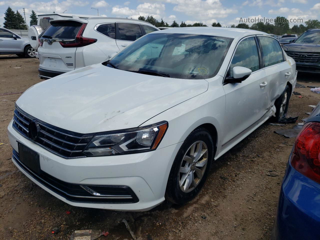 2016 Volkswagen Passat S Белый vin: 1VWAT7A37GC010754