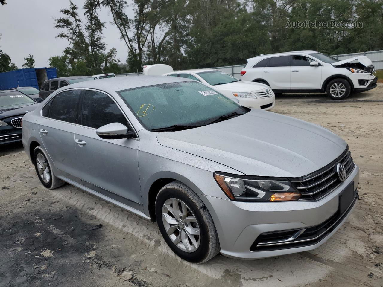 2016 Volkswagen Passat S Серебряный vin: 1VWAT7A38GC023416