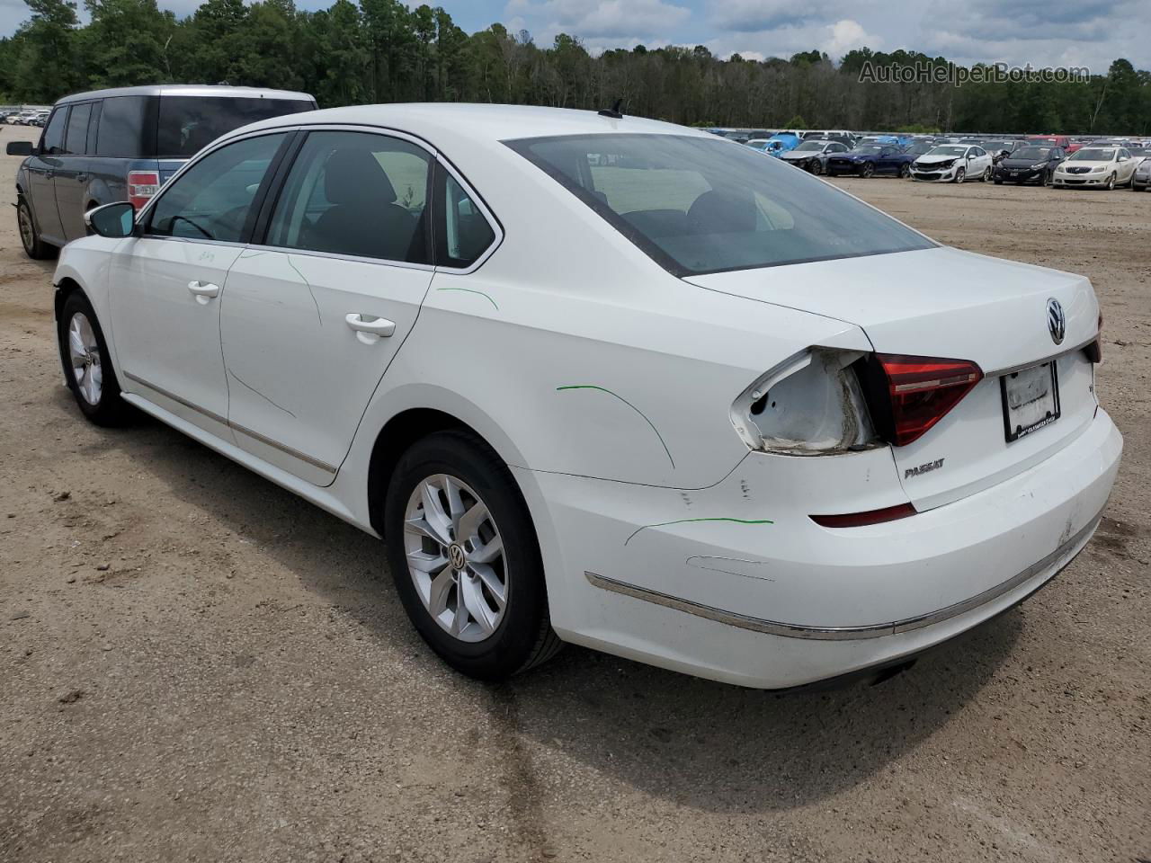 2017 Volkswagen Passat S White vin: 1VWAT7A38HC000641