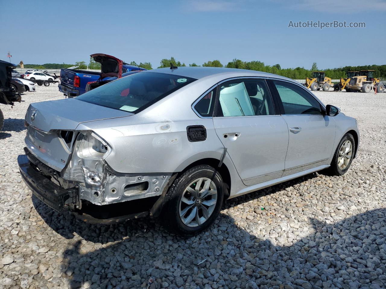 2017 Volkswagen Passat S Silver vin: 1VWAT7A38HC018637