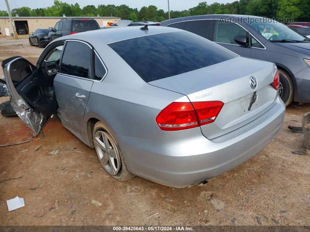 2014 Volkswagen Passat 1.8t Wolfsburg Edition Silver vin: 1VWAT7A39EC055448