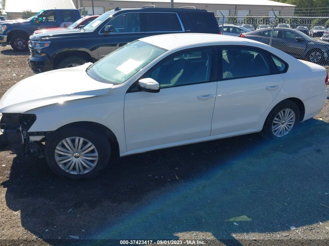 2015 Volkswagen Passat 1.8t S Белый vin: 1VWAT7A39FC039669