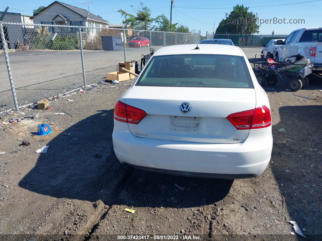 2015 Volkswagen Passat 1.8t S White vin: 1VWAT7A39FC039669