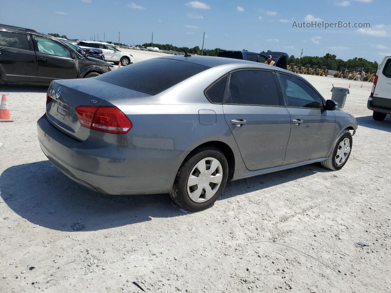 2015 Volkswagen Passat S Silver vin: 1VWAT7A39FC048002