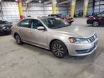 2015 Volkswagen Passat S Кремовый vin: 1VWAT7A3XFC057050