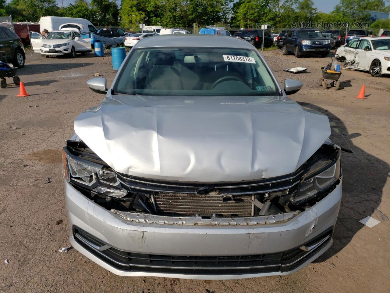 2016 Volkswagen Passat S Серебряный vin: 1VWAT7A3XGC033543