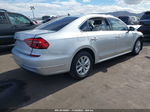 2017 Volkswagen Passat 1.8t S Серебряный vin: 1VWAT7A3XHC013438