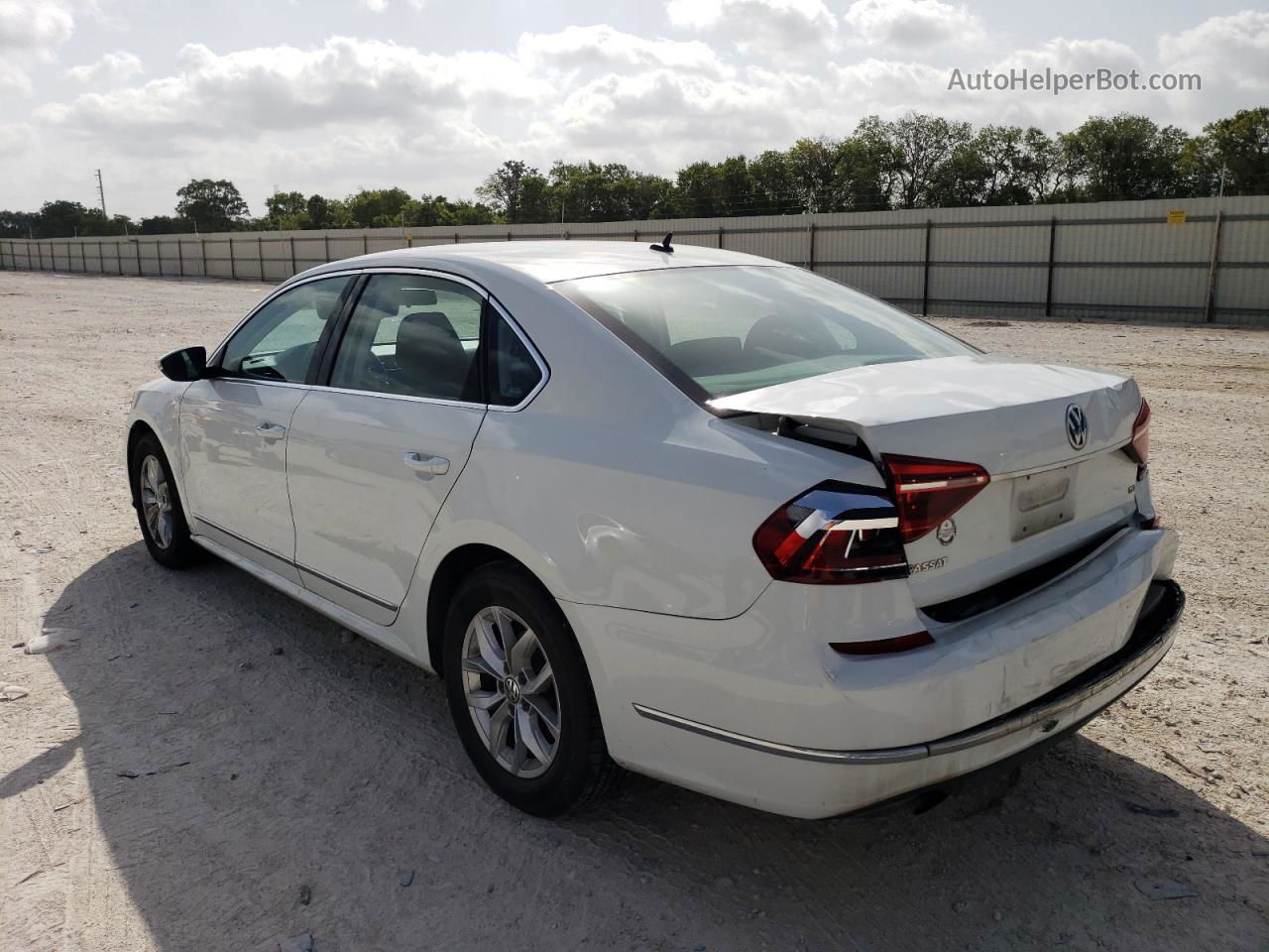 2017 Volkswagen Passat S White vin: 1VWAT7A3XHC019806