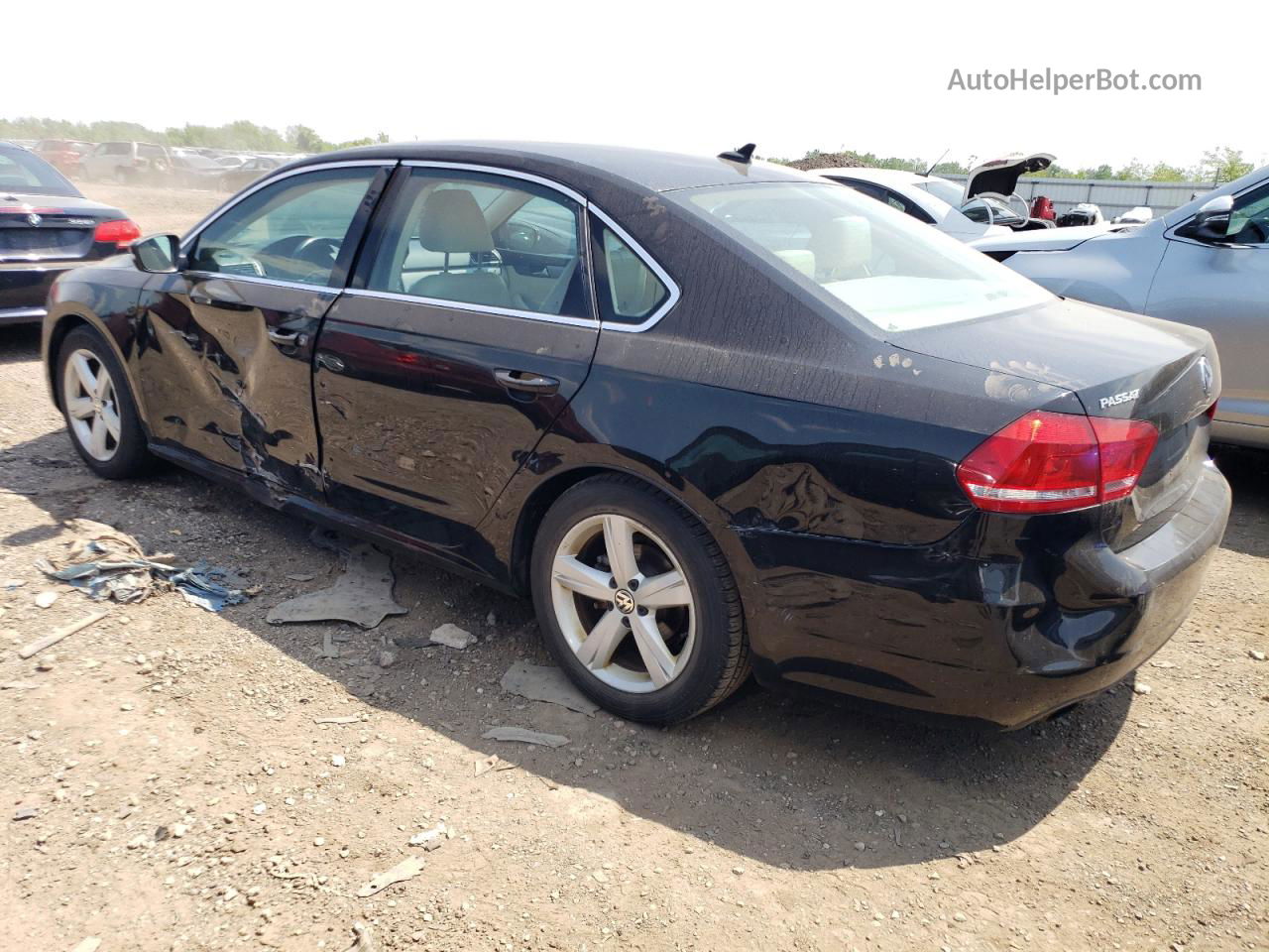 2014 Volkswagen Passat Se Black vin: 1VWBH7A33EC003268