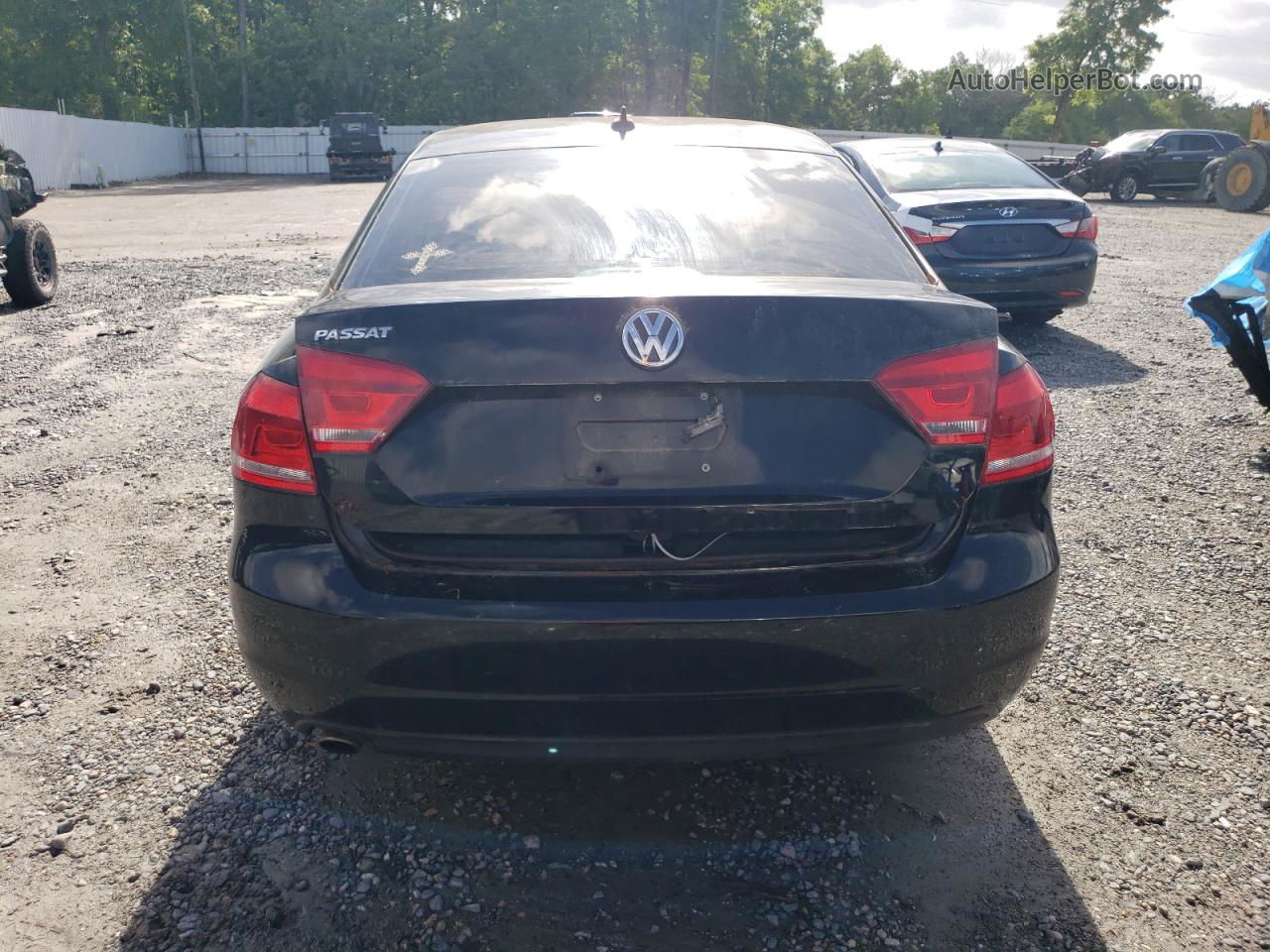 2013 Volkswagen Passat Se Black vin: 1VWBH7A34DC005013