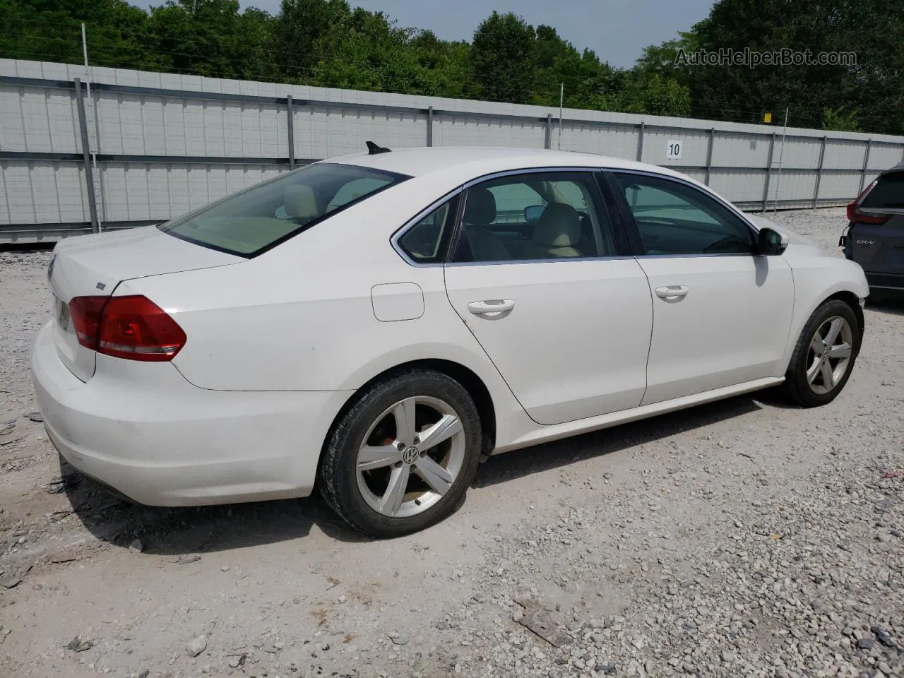 2013 Volkswagen Passat Se White vin: 1VWBH7A34DC056110