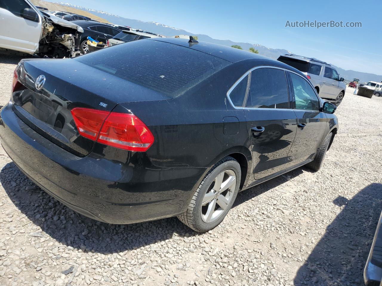 2013 Volkswagen Passat Se Black vin: 1VWBH7A35DC114175