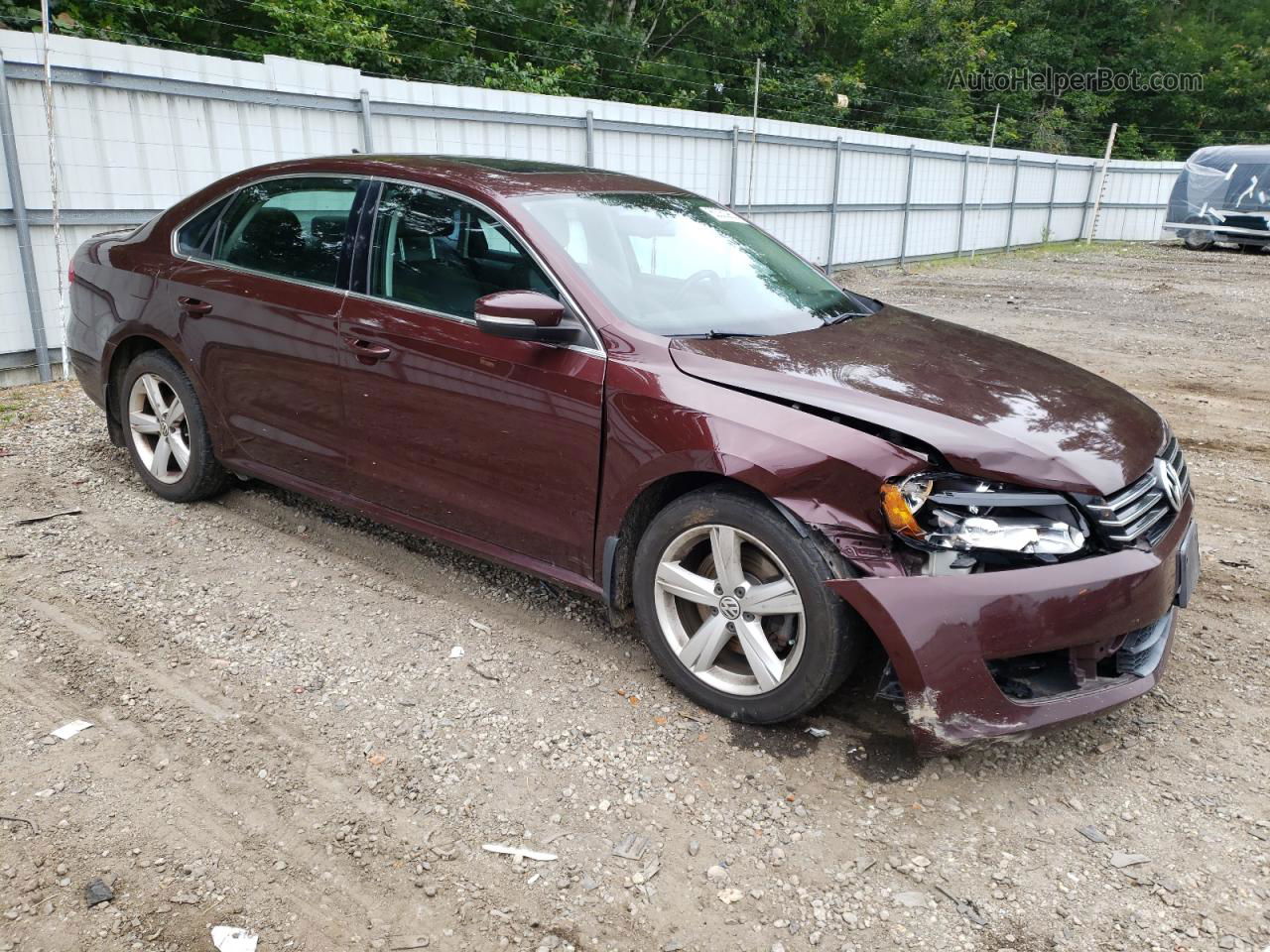 2013 Volkswagen Passat Se Burgundy vin: 1VWBH7A38DC090423