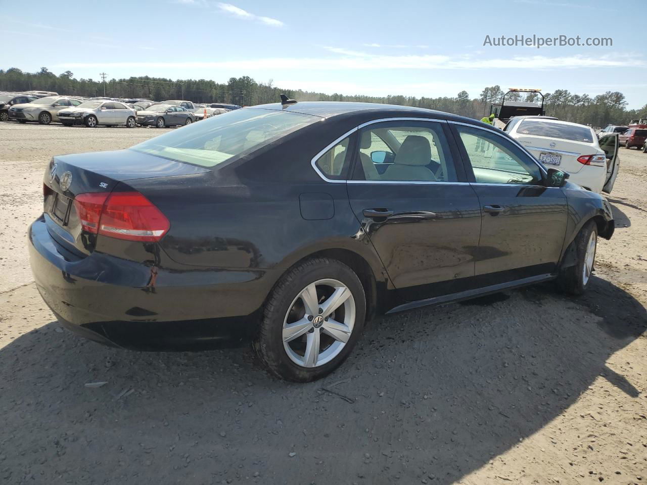 2013 Volkswagen Passat Se Black vin: 1VWBH7A39DC026892