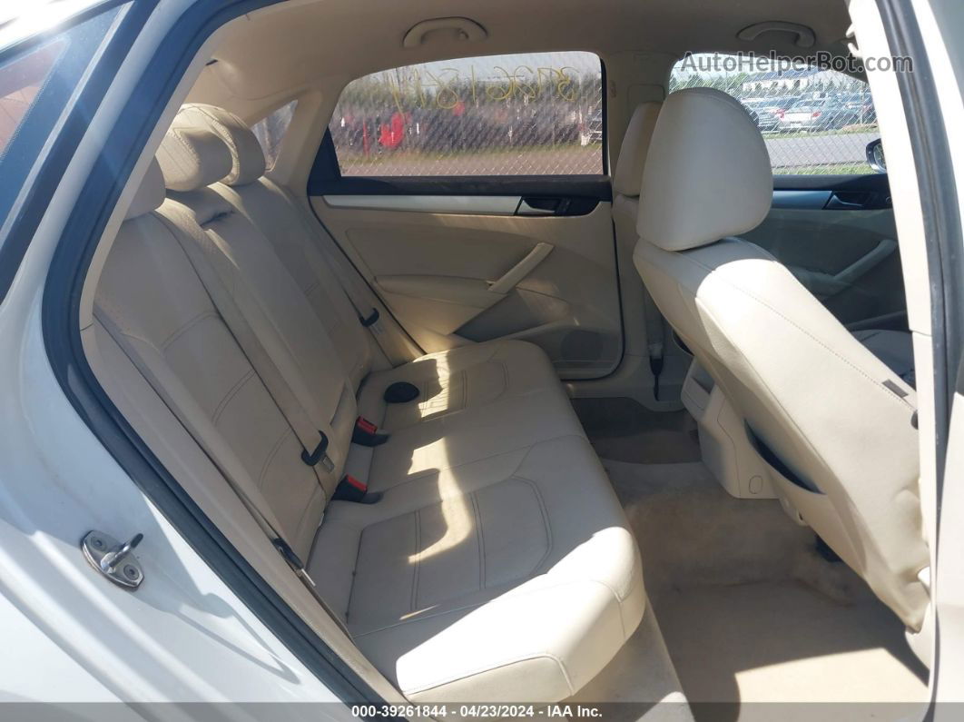 2012 Volkswagen Passat 2.5l Se Белый vin: 1VWBH7A3XCC084525