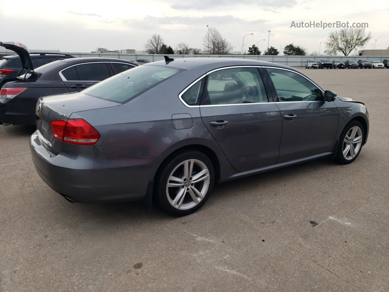 2013 Volkswagen Passat Se Gray vin: 1VWBM7A38DC082222