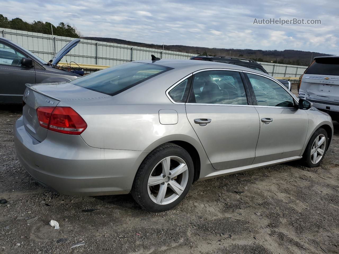 2012 Volkswagen Passat Se Серебряный vin: 1VWBN7A32CC094796