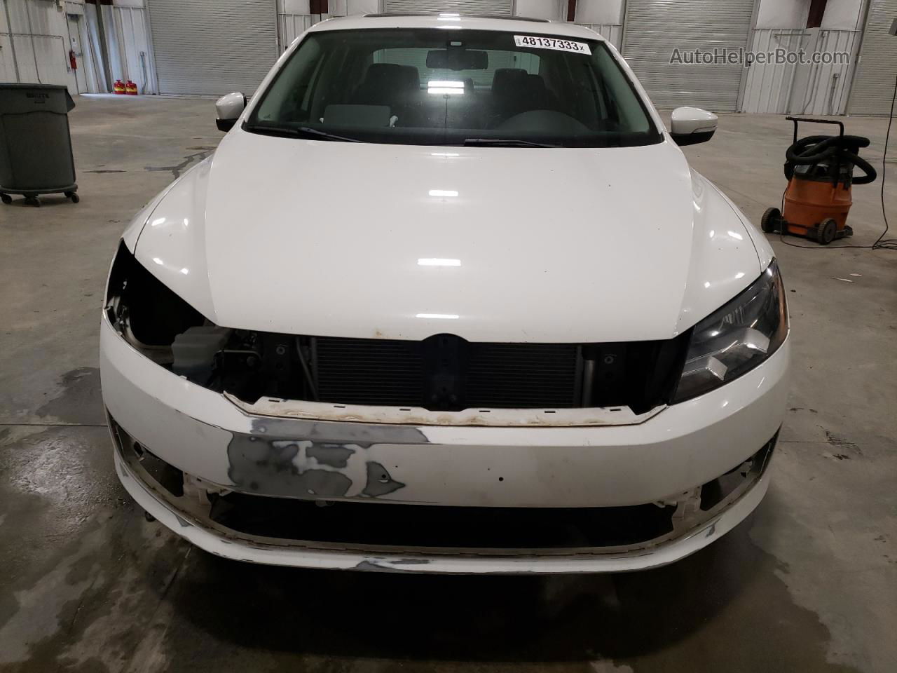 2013 Volkswagen Passat Se White vin: 1VWBN7A32DC039007