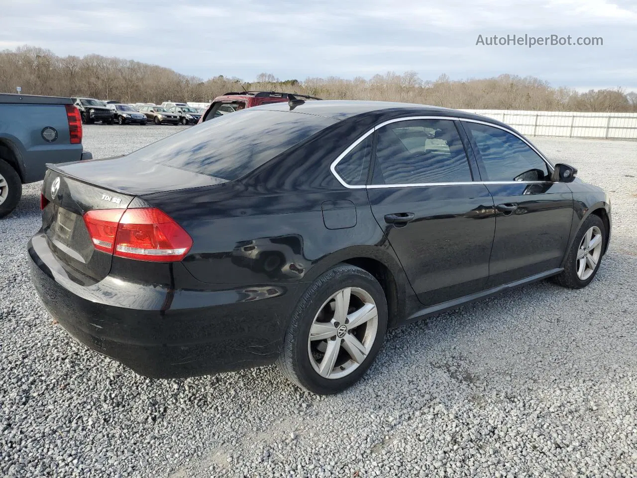 2013 Volkswagen Passat Se Black vin: 1VWBN7A35DC004672