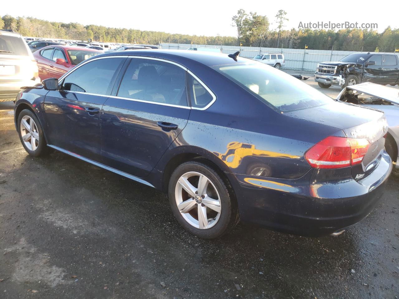 2013 Volkswagen Passat Se Blue vin: 1VWBN7A36DC130040