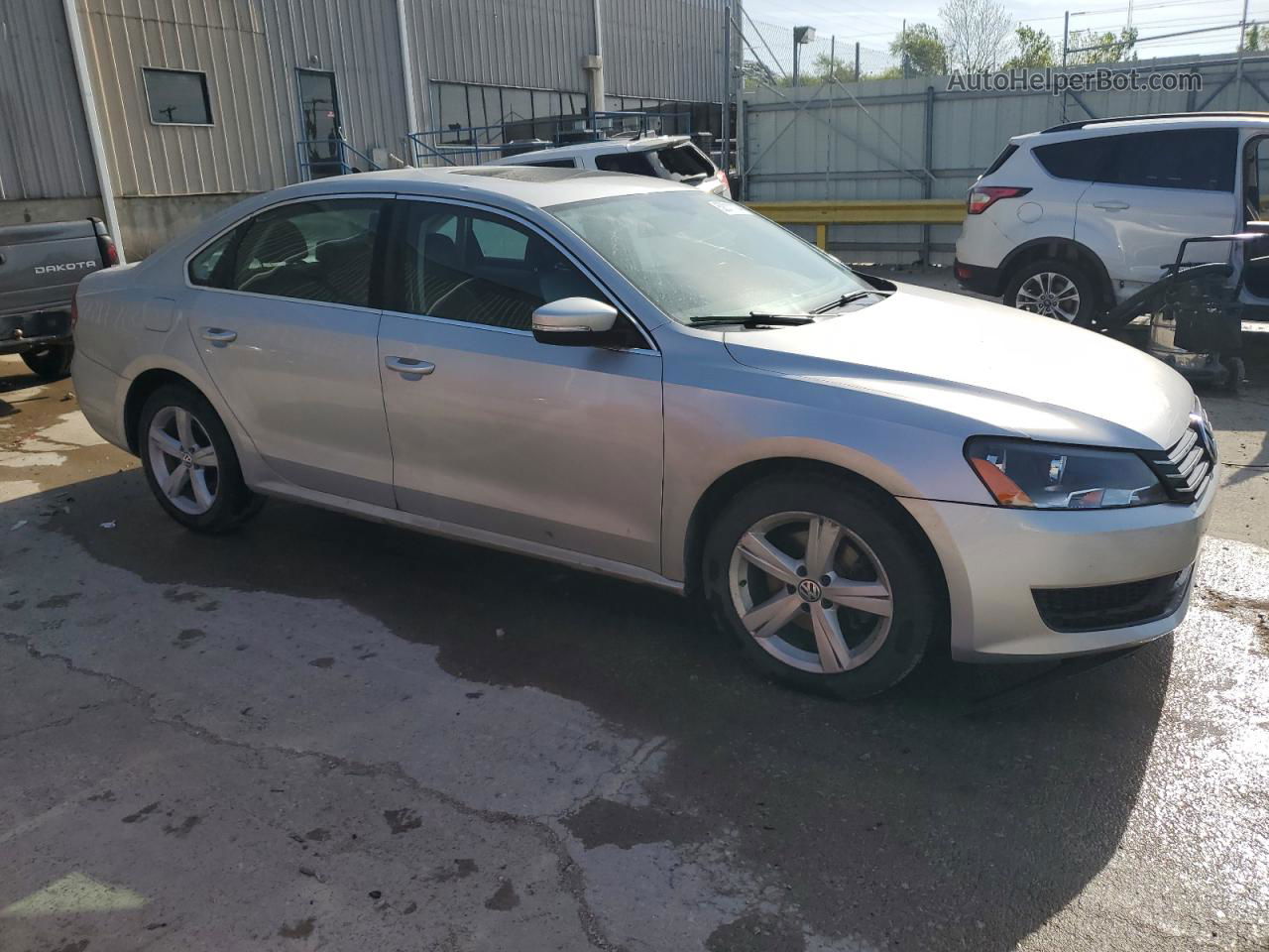 2013 Volkswagen Passat Se Серебряный vin: 1VWBP7A30DC015623