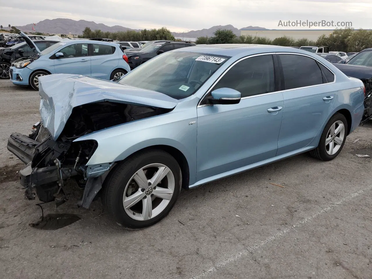 2013 Volkswagen Passat Se Blue vin: 1VWBP7A30DC045009