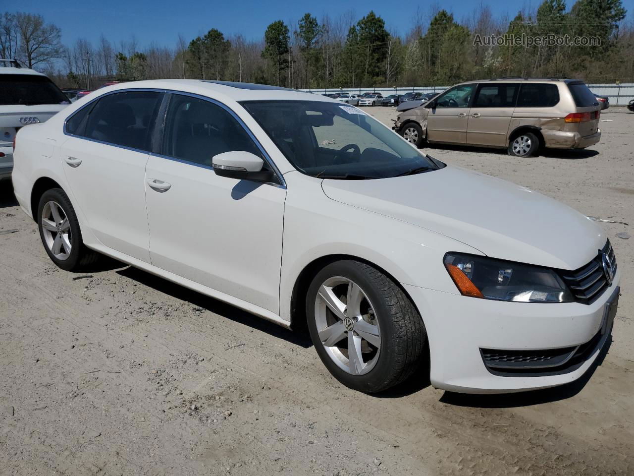 2013 Volkswagen Passat Se White vin: 1VWBP7A30DC124504