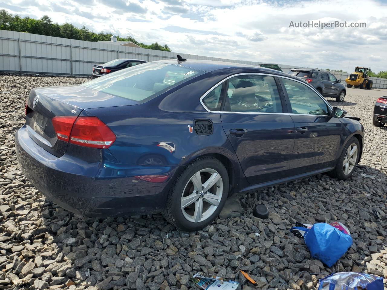 2013 Volkswagen Passat Se Blue vin: 1VWBP7A30DC128715