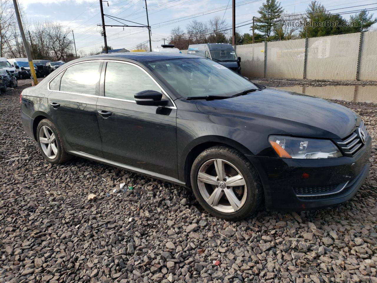 2013 Volkswagen Passat Se Black vin: 1VWBP7A31DC020071