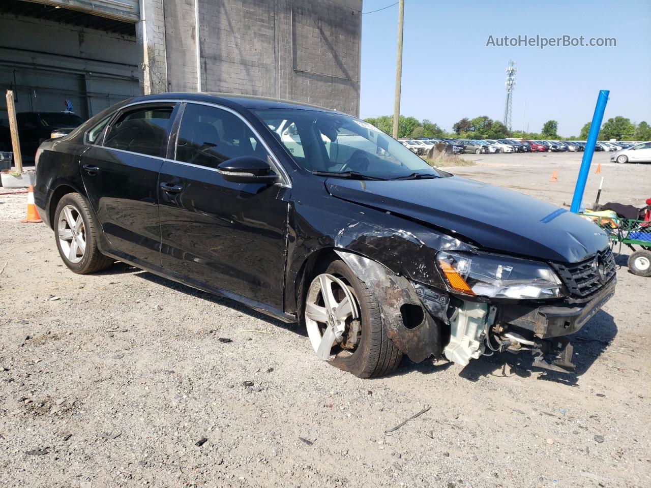 2012 Volkswagen Passat Se Black vin: 1VWBP7A32CC105399