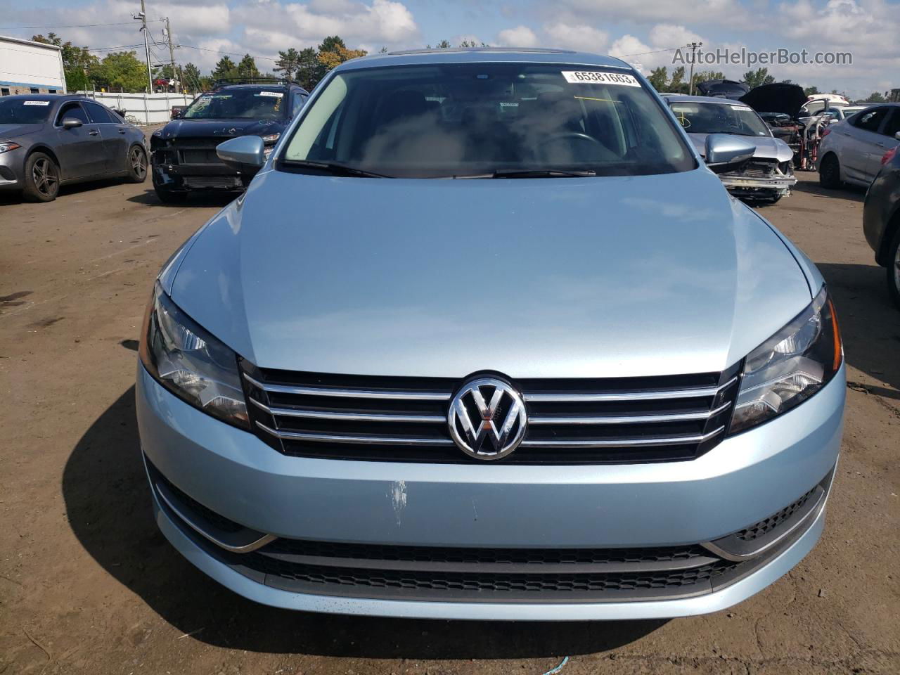 2012 Volkswagen Passat Se Blue vin: 1VWBP7A33CC039767