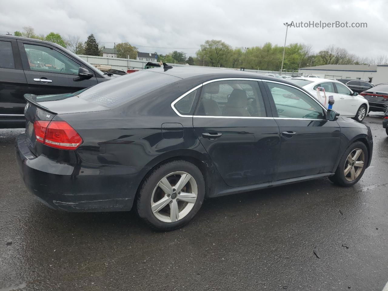 2013 Volkswagen Passat Se Black vin: 1VWBP7A33DC135884