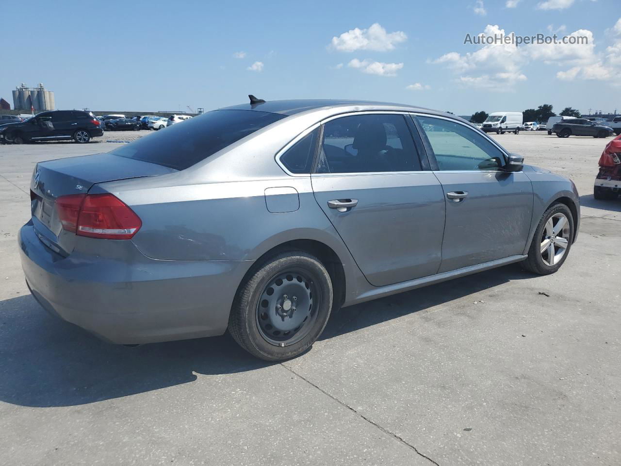 2013 Volkswagen Passat Se Gray vin: 1VWBP7A34DC098456